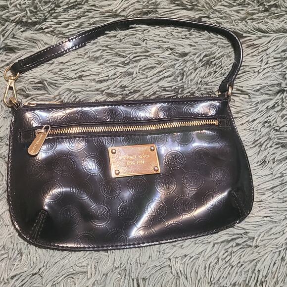 Michael‎ Kors Signature Monogram Logo Patent Leather Wristlet Purse Handbag - Picture 1 of 9